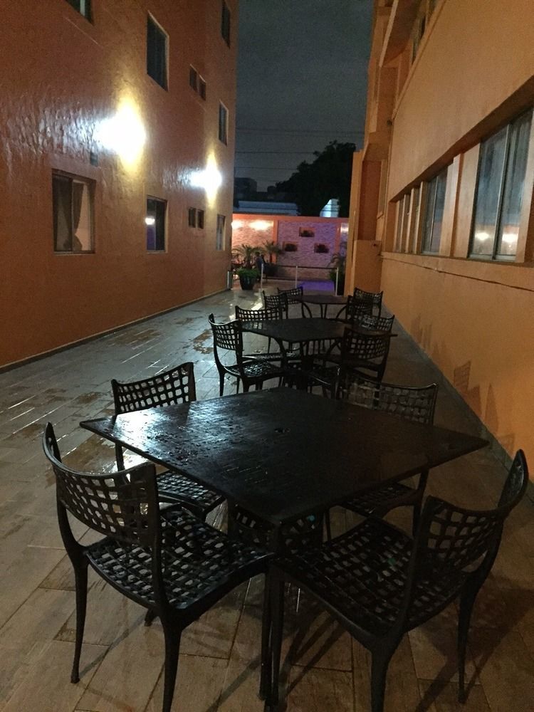 Hotel Grand Reyes Monterrey Exterior foto